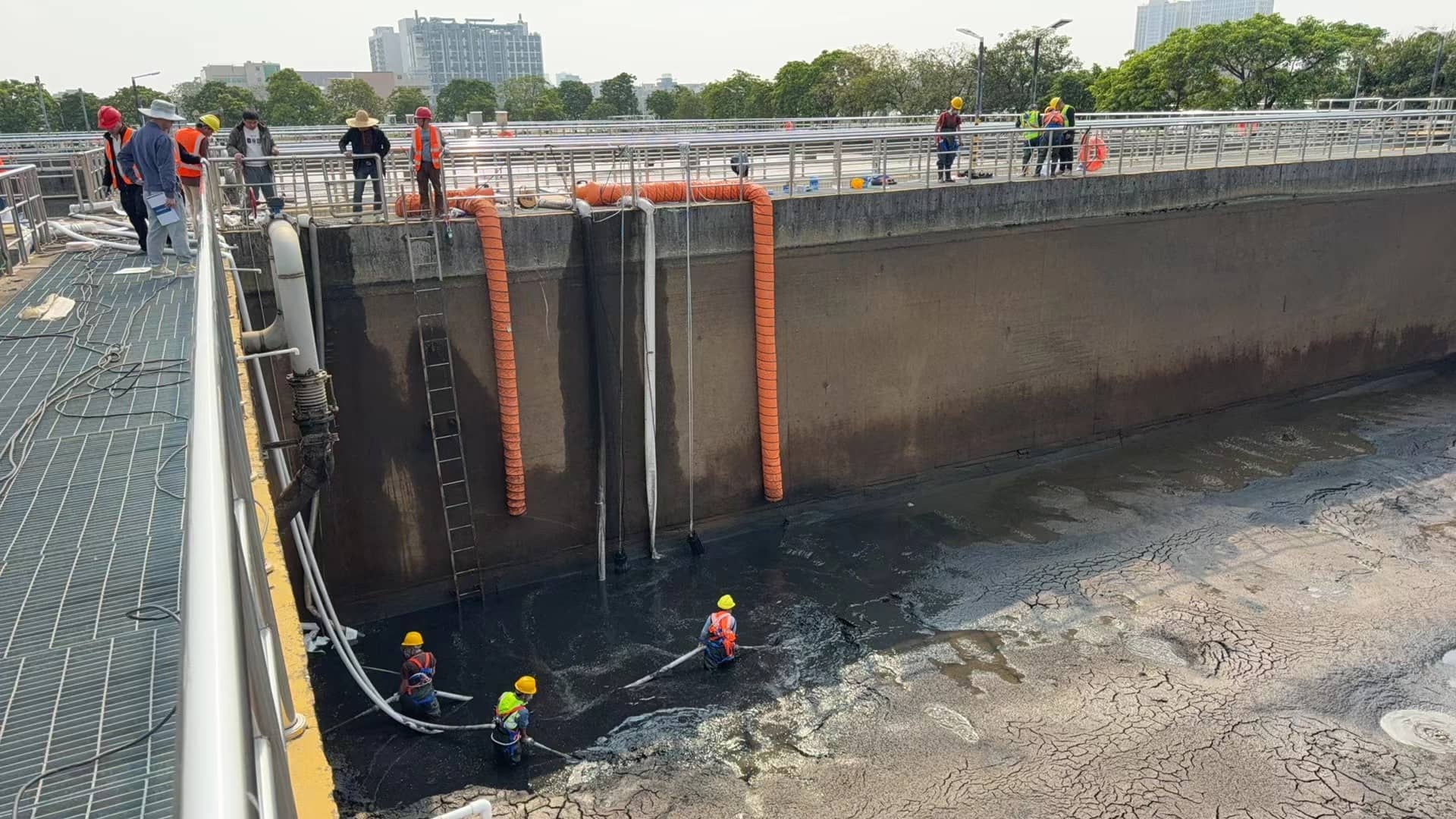 东莞某污水处理厂底部曝气重置项目